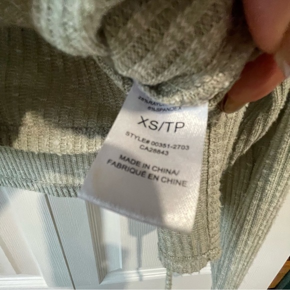 Eclipse Ribbed Knit Top in Light Gray size extra small - Picture 4 of 10